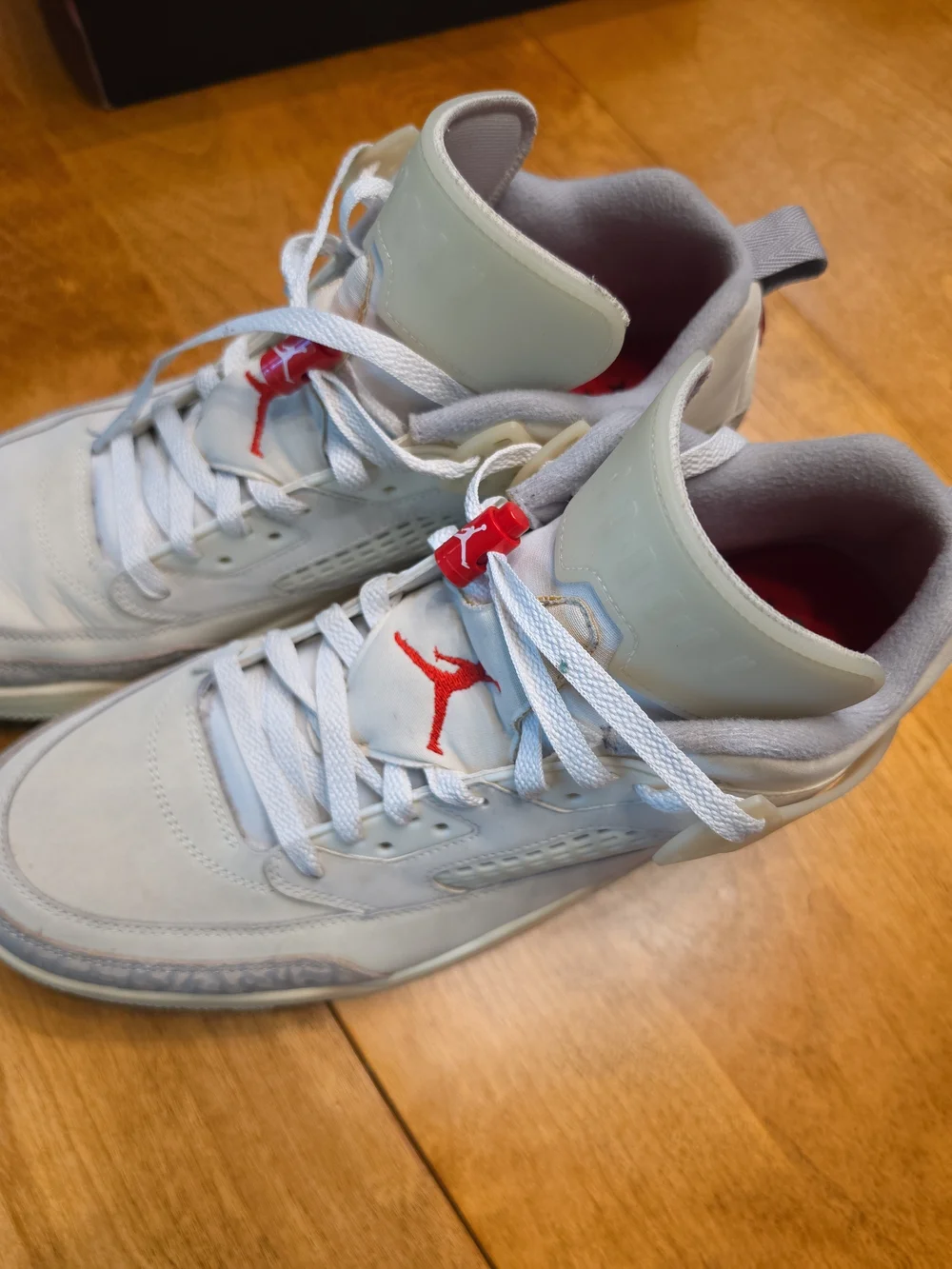 Air Jordan Men’s Spizike Mid-Top Sneakers in Light Gray with Red Logo Size 13